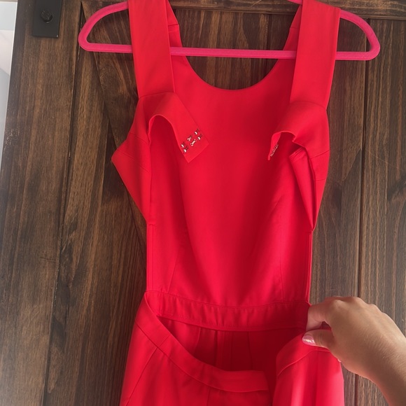 Open back red jumpsuit - Picture 3 of 3